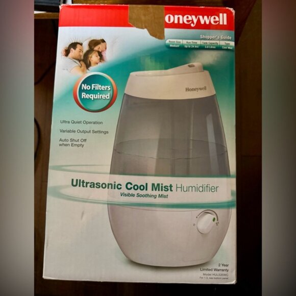 Honeywell Blue and White Humidifier - Picture 2 of 2